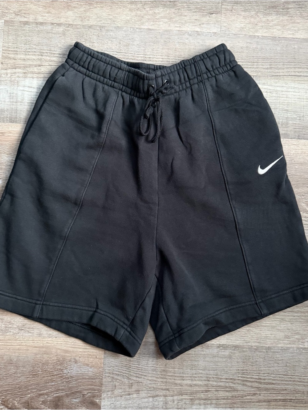 Nike Sportswear Essential High Rise Fleece Shorts XS